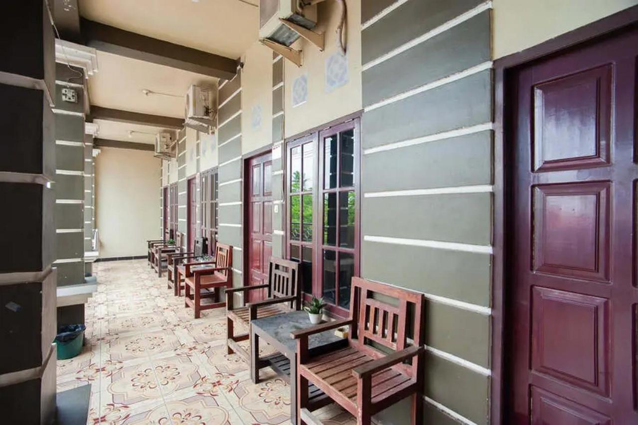 Reddoorz At Km 5 Hotel 2*
