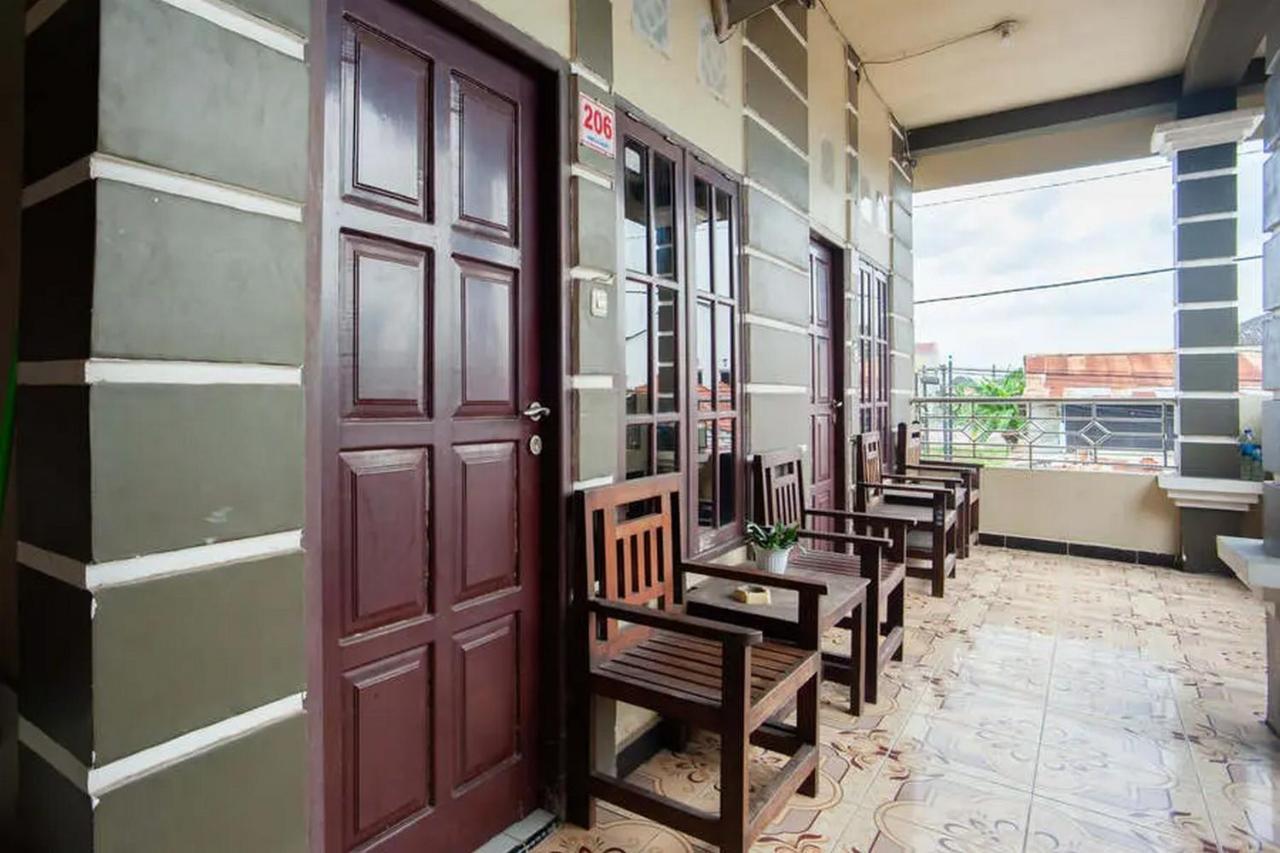 Hotel Reddoorz At Km 5 Palembang